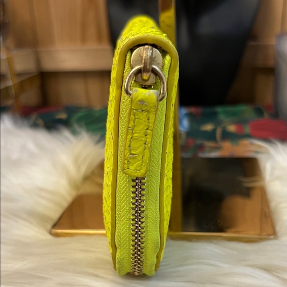 Tory Burch Neon Yellow Green Python Embossed Zipper Long Wallet - Picture 5 of 13